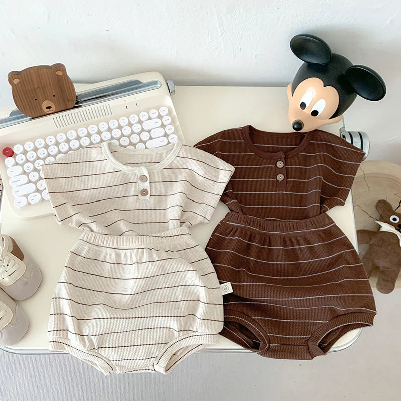 Conjunto de rayas para bebé | Top de algodón y cubrepañal para recién nacidos