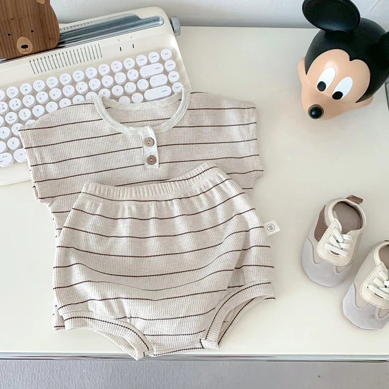 Conjunto de rayas para bebé | Top de algodón y cubrepañal para recién nacidos