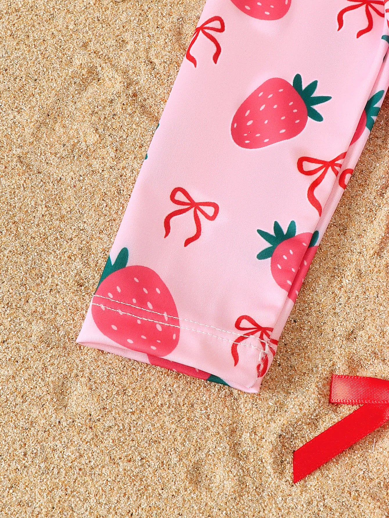 Traje de baño de fresa para bebé niña con gorro, UPF50+ Traje de baño de manga larga, Ropa de protección solar para playa y piscina de verano