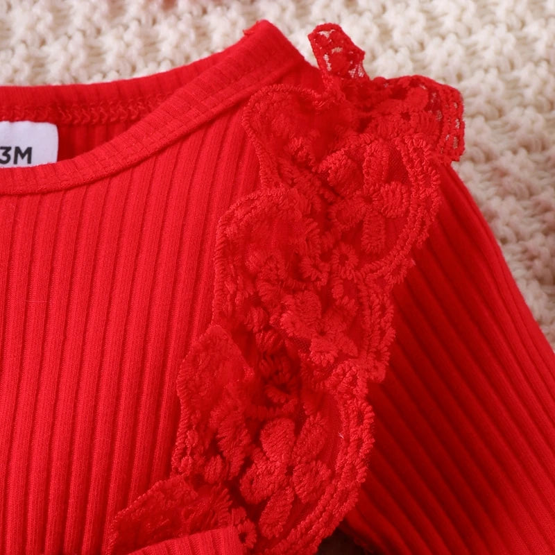 Barboteuse en dentelle à carreaux rouges de Noël
