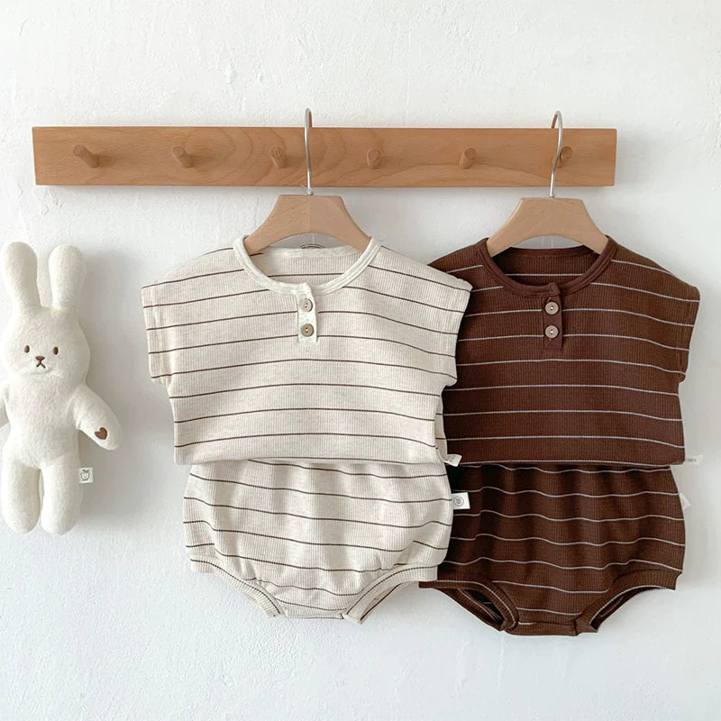 Conjunto de rayas para bebé | Top de algodón y cubrepañal para recién nacidos
